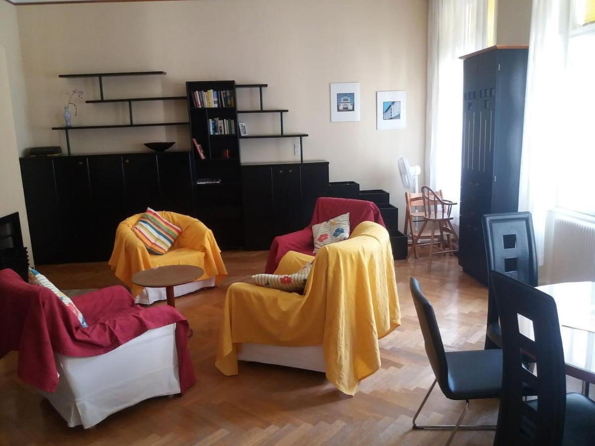 Geraeumige Zentrumsnahe Altbauwohnung เวียนนา ภายนอก รูปภาพ